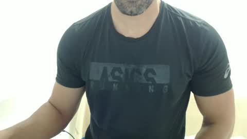 Snapshot of cashmastermuscle77 chatting on April 16, 2026, 10:27 am cashmastermuscle77 online show from April 16, 2026, 10:27 am