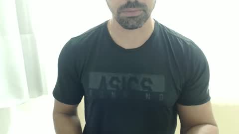 Snapshot of cashmastermuscle77 chatting on April 29, 2026, 7:53 pm cashmastermuscle77 online show from April 29, 2026, 7:53 pm