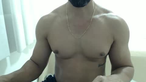 Snapshot of cashmastermuscle77 chatting on May 14, 2026, 3:02 am cashmastermuscle77 online show from May 14, 2026, 3:02 am