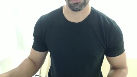 Snapshot of cashmastermuscle77 chatting on May 25, 2026, 10:21 am cashmastermuscle77 online show from May 25, 2026, 10:21 am