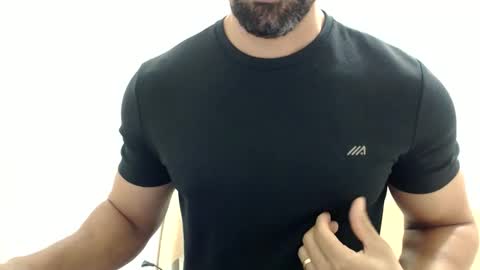 cashmastermuscle77 online show from June 7, 2026, 12:42 pm