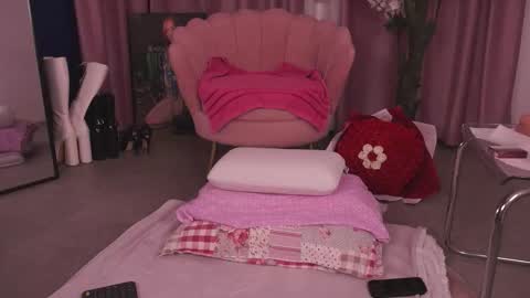 Snapshot of cassandrafoxy chatting on February 12, 2026, 5:24 am Cassy online show from February 12, 2026, 5:24 am