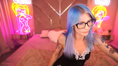 Cassandra online show from October 21, 2025, 10:43 pm