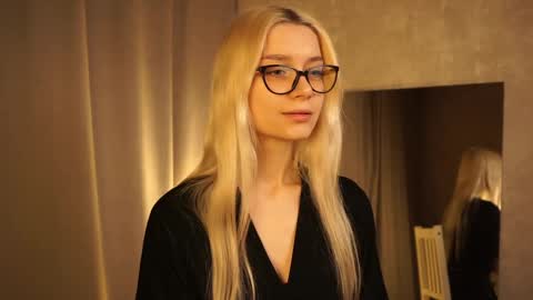 Cassie online show from March 2, 2025, 10:05 pm