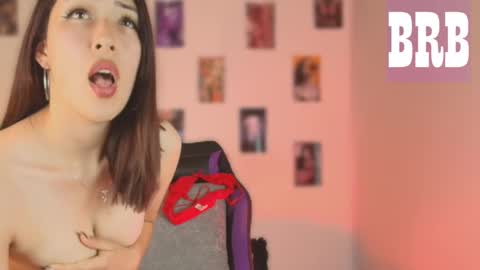 Casie  online show from November 13, 2025, 5:28 am