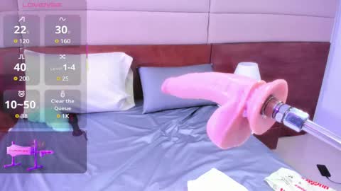 Snapshot of cassie_ibarra chatting on February 21, 2025, 11:43 pm cassie online show from February 21, 2025, 11:43 pm