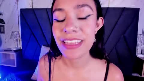 Snapshot of cassie_jones1 chatting on September 15, 2025, 2:33 am Cassie Jones online show from September 15, 2025, 2:33 am