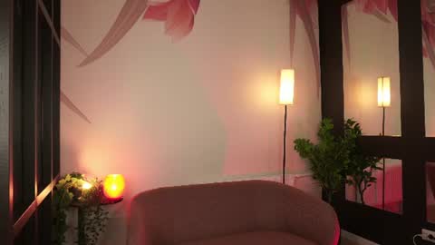 Snapshot of cassie_palmer chatting on July 23, 2026, 6:28 pm Hello my name is Cassie and my friend Nilo is also here online show from July 23, 2026, 6:28 pm
