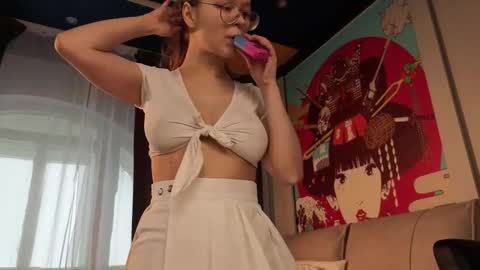 assie online show from September 23, 2025, 5:54 am