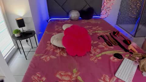 Snapshot of cassieevanss chatting on September 16, 2025, 5:30 am Cassie online show from September 16, 2025, 5:30 am