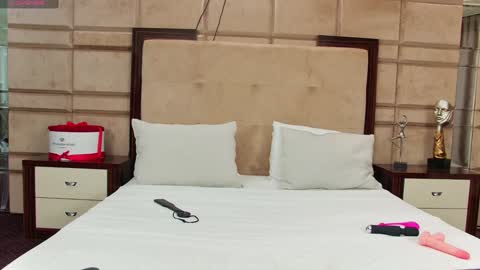 Snapshot of cassiefoxx_ chatting on December 8, 2024, 7:32 pm Cassie online show from December 8, 2024, 7:32 pm