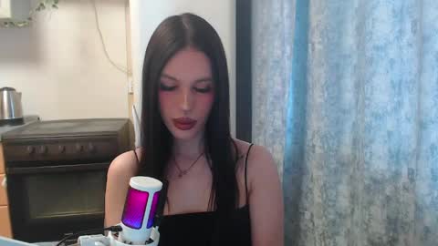 Snapshot of cassiemich chatting on May 1, 2026, 11:26 am Cassie online show from May 1, 2026, 11:26 am