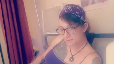 Cassiemichelle online show from May 22, 2026, 7:26 am