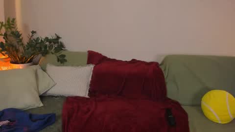  cassandra  online show from February 16, 2026, 12:51 am