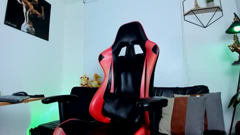 Matheo Brown online show from March 12, 2025, 4:56 pm