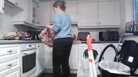 Snapshot of casuallyunhinged36 chatting on February 10, 2026, 5:06 pm Bakewell Trixie online show from February 10, 2026, 5:06 pm