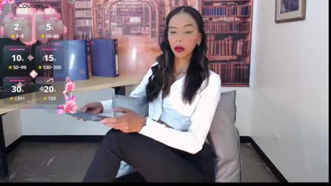 Queen Catalella online show from November 5, 2025, 3:06 am