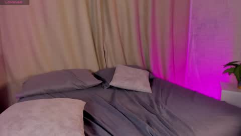 Snapshot of catalella_rouse chatting on April 24, 2026, 9:39 pm catalella_rouse online show from April 24, 2026, 9:39 pm