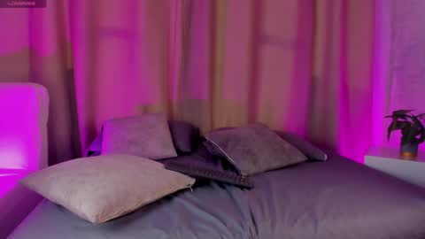 Snapshot of catalella_rouse chatting on April 29, 2026, 8:37 pm catalella_rouse online show from April 29, 2026, 8:37 pm