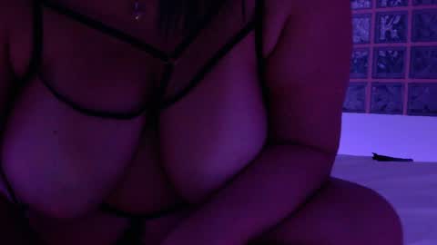 Luna Velvet online show from May 15, 2026, 11:56 pm