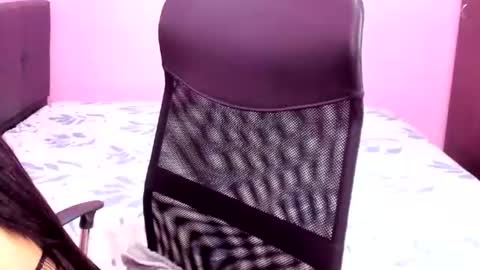 catalina_mommy_squirt online show from July 22, 2026, 12:19 pm
