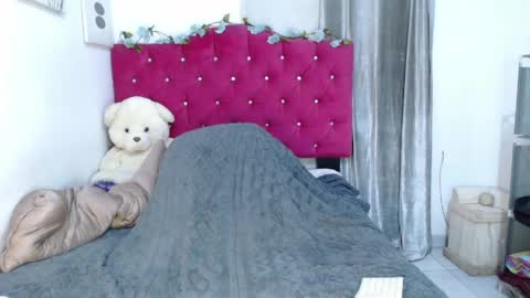 Snapshot of catalinakane chatting on May 29, 2026, 11:47 pm Mariacatalinakane online show from May 29, 2026, 11:47 pm