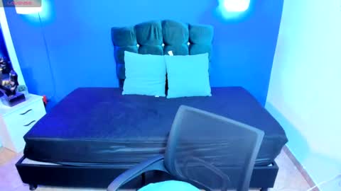  Mia   online show from December 3, 2024, 3:09 am