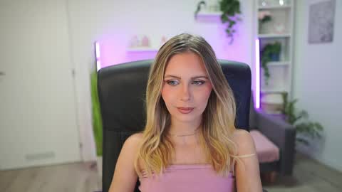 catecrago  online show from February 17, 2026, 1:51 pm