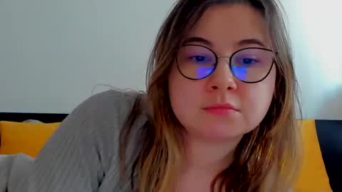 Kat online show from February 19, 2025, 2:12 pm