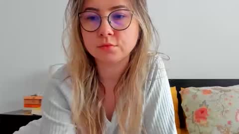 Kat online show from March 21, 2026, 10:09 am