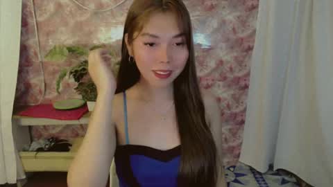 Snapshot of catherine_365 chatting on June 25, 2026, 5:12 am catherine_365 online show from June 25, 2026, 5:12 am