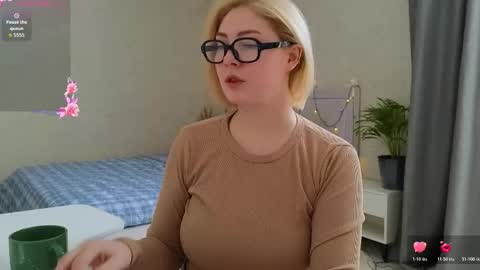 Snapshot of catherine_river chatting on February 19, 2026, 6:53 am Catherine online show from February 19, 2026, 6:53 am