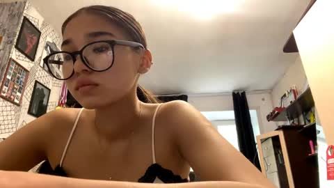 Snapshot of catherinepirs chatting on May 24, 2026, 9:58 am catherinepirs online show from May 24, 2026, 9:58 am