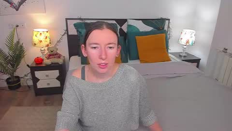 Catrin online show from December 3, 2024, 4:25 am