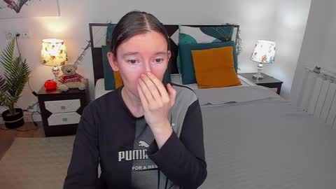 Catrin online show from December 10, 2024, 2:05 am