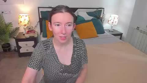 Catrin online show from September 12, 2025, 6:46 am