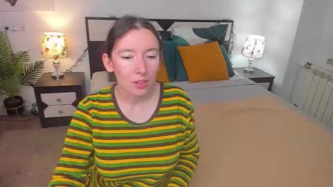 Catrin online show from September 18, 2025, 6:48 am