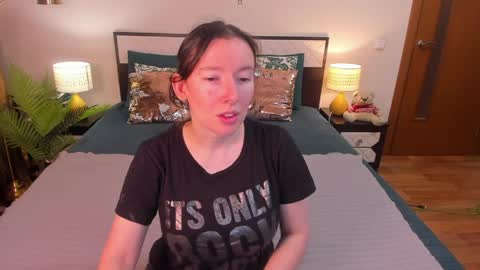 Catrin online show from April 2, 2026, 6:00 am