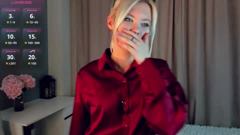 Mia online show from March 3, 2026, 11:05 am