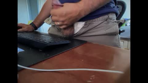 catmandoo21001 online show from September 19, 2025, 9:15 pm