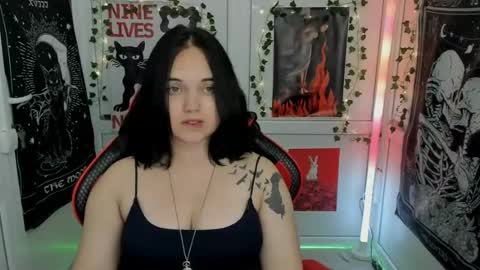 Catrine online show from July 11, 2026, 6:43 pm