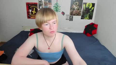 Snapshot of cattie_w_ chatting on April 28, 2026, 1:26 am cattie_w_ online show from April 28, 2026, 1:26 am