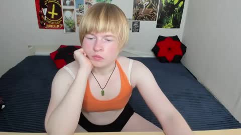Snapshot of cattie_w_ chatting on May 27, 2026, 1:13 am cattie_w_ online show from May 27, 2026, 1:13 am