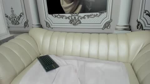 Snapshot of catty_dolldaddy chatting on February 18, 2025, 6:04 pm catty online show from February 18, 2025, 6:04 pm