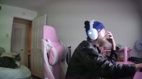 Snapshot of cattywompiscreations chatting on December 23, 2024, 11:06 pm zatbabydaddy online show from December 23, 2024, 11:06 pm