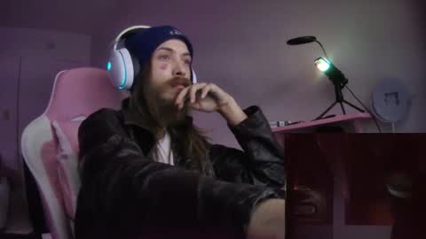 Snapshot of cattywompiscreations chatting on January 21, 2025, 2:54 am zatbabydaddy online show from January 21, 2025, 2:54 am