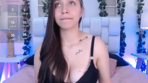 Snapshot of cayetana_01 chatting on May 17, 2026, 7:54 pm cayetana online show from May 17, 2026, 7:54 pm