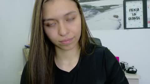 Snapshot of cayetana_01 chatting on May 21, 2026, 7:32 pm cayetana online show from May 21, 2026, 7:32 pm