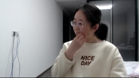 Snapshot of cbz112233 chatting on March 4, 2025, 2:53 pm ANNYANNY online show from March 4, 2025, 2:53 pm