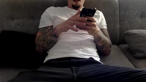 cc_couplexxx online show from November 19, 2025, 10:48 am